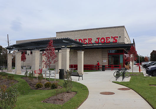 At Trader Joe’s at Travilah Square Shopping Center, Senate Masonry, Inc. installed 106,300 bricks and 17,630 concrete masonry units.